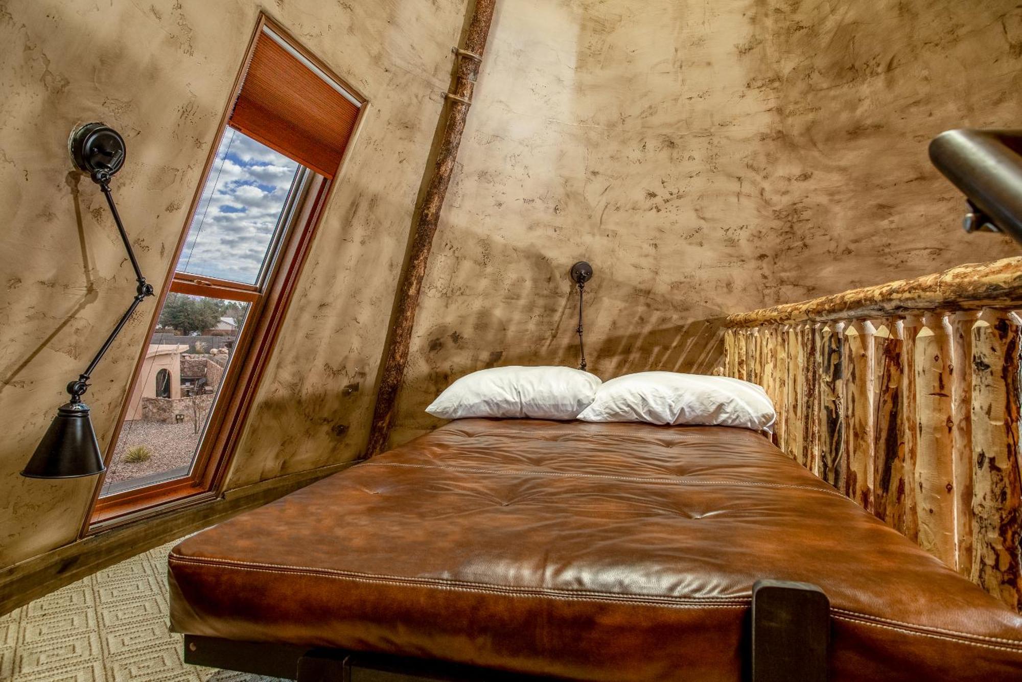 Zion White Bison Glamping & Rv Resort Virgin Ngoại thất bức ảnh