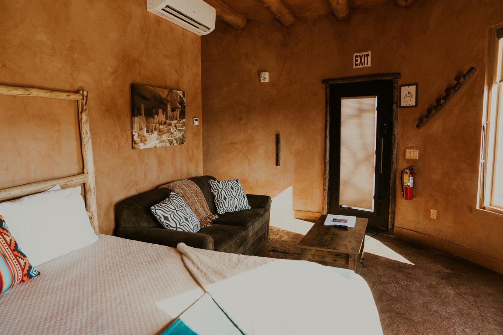 Zion White Bison Glamping & Rv Resort Virgin Ngoại thất bức ảnh