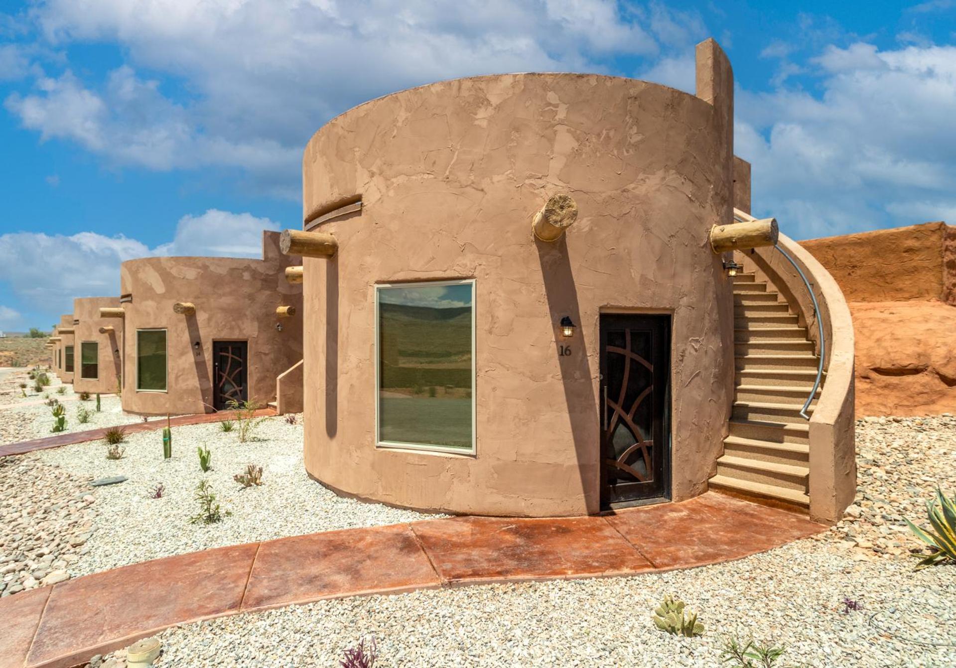 Zion White Bison Glamping & Rv Resort Virgin Ngoại thất bức ảnh